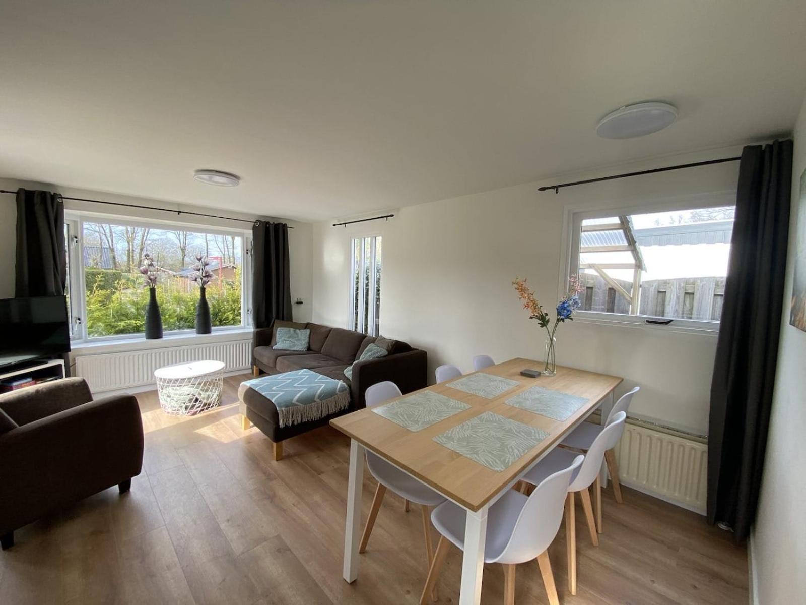 Veluwe Vakanties Chalets With Private Barrel Sauna - With Pool Bar And Restaurant Facilities In The Veluwe National Park Putten Eksteriør billede