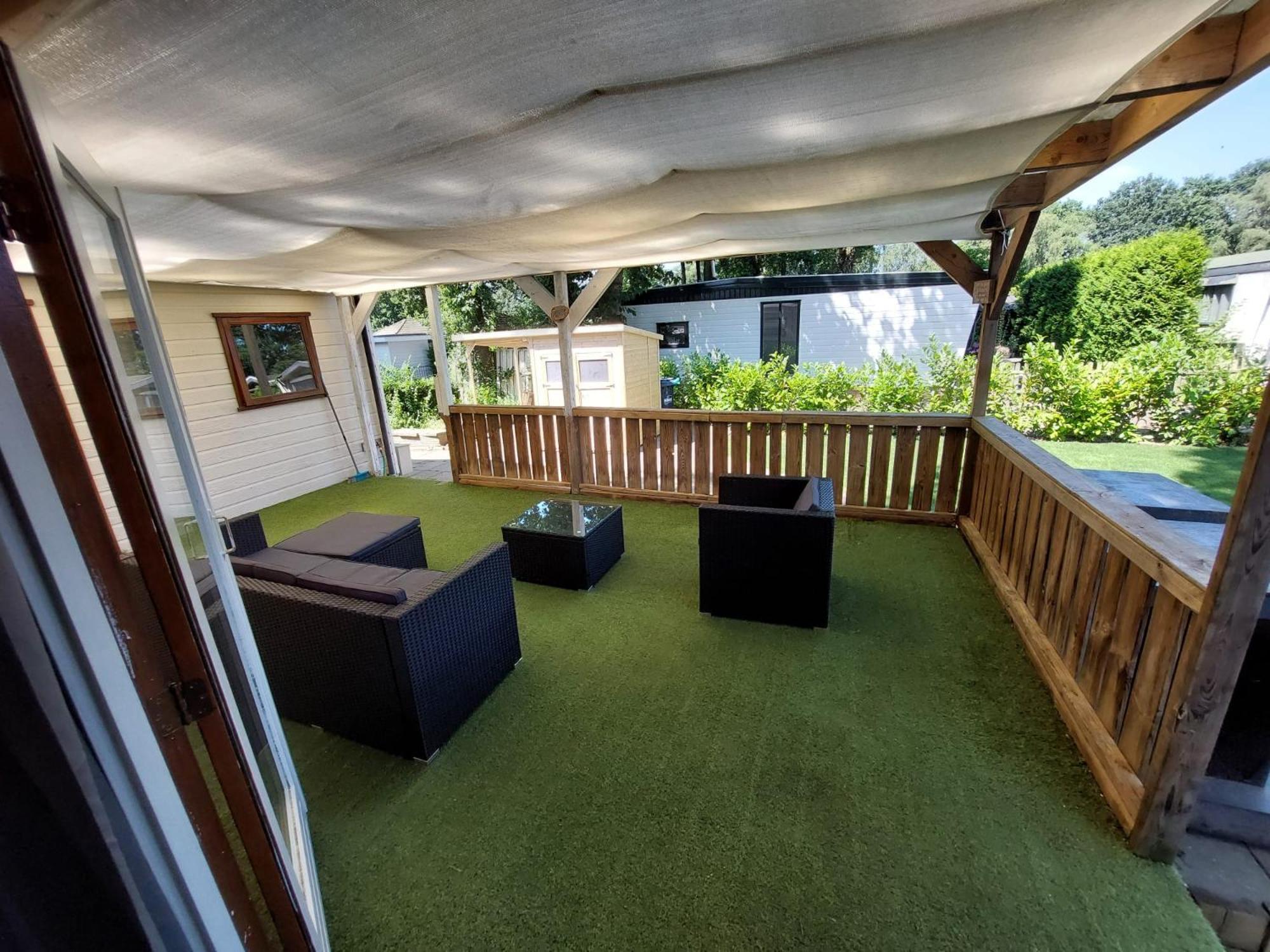 Veluwe Vakanties Chalets With Private Barrel Sauna - With Pool Bar And Restaurant Facilities In The Veluwe National Park Putten Værelse billede