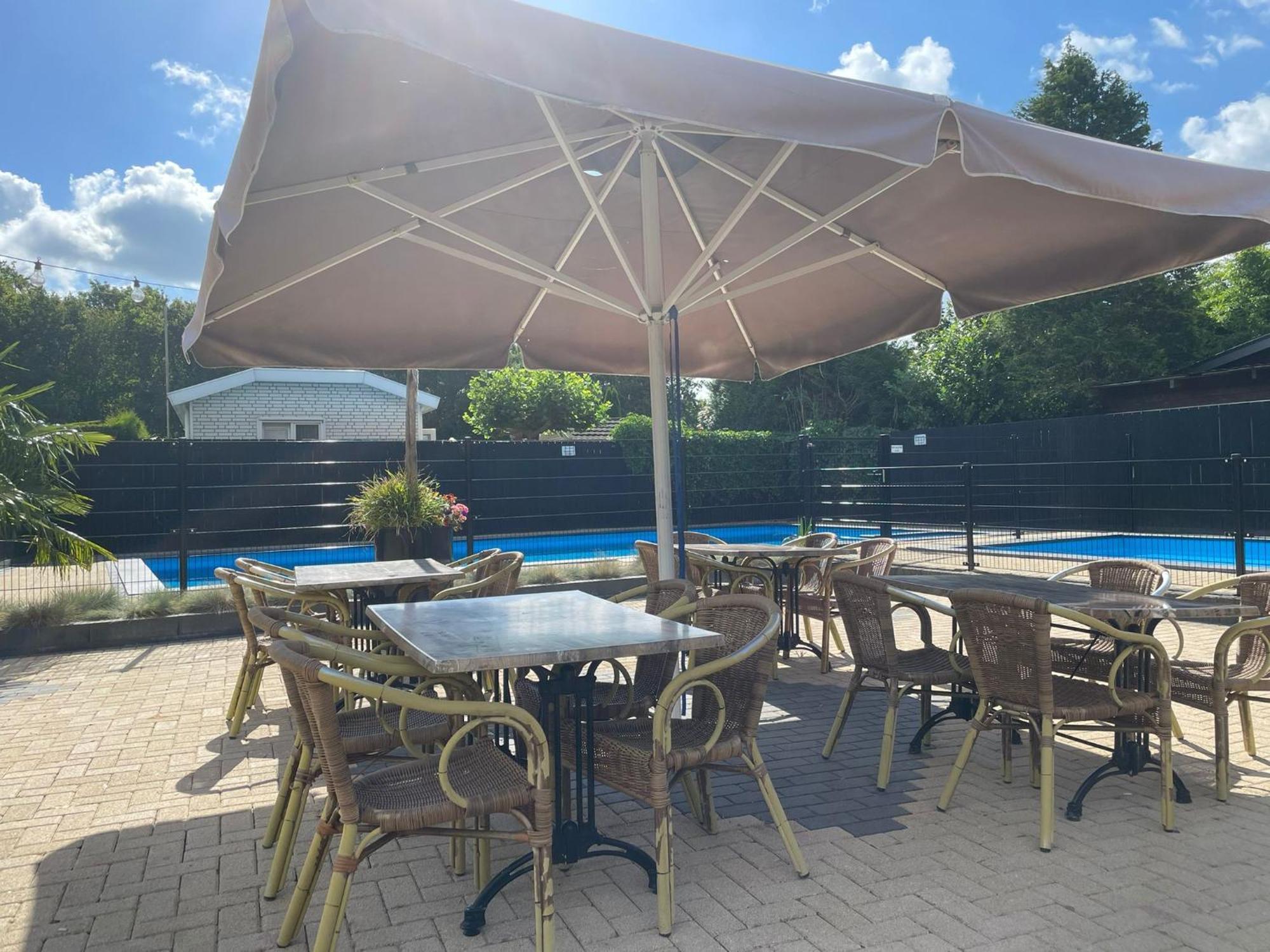 Veluwe Vakanties Chalets With Private Barrel Sauna - With Pool Bar And Restaurant Facilities In The Veluwe National Park Putten Eksteriør billede