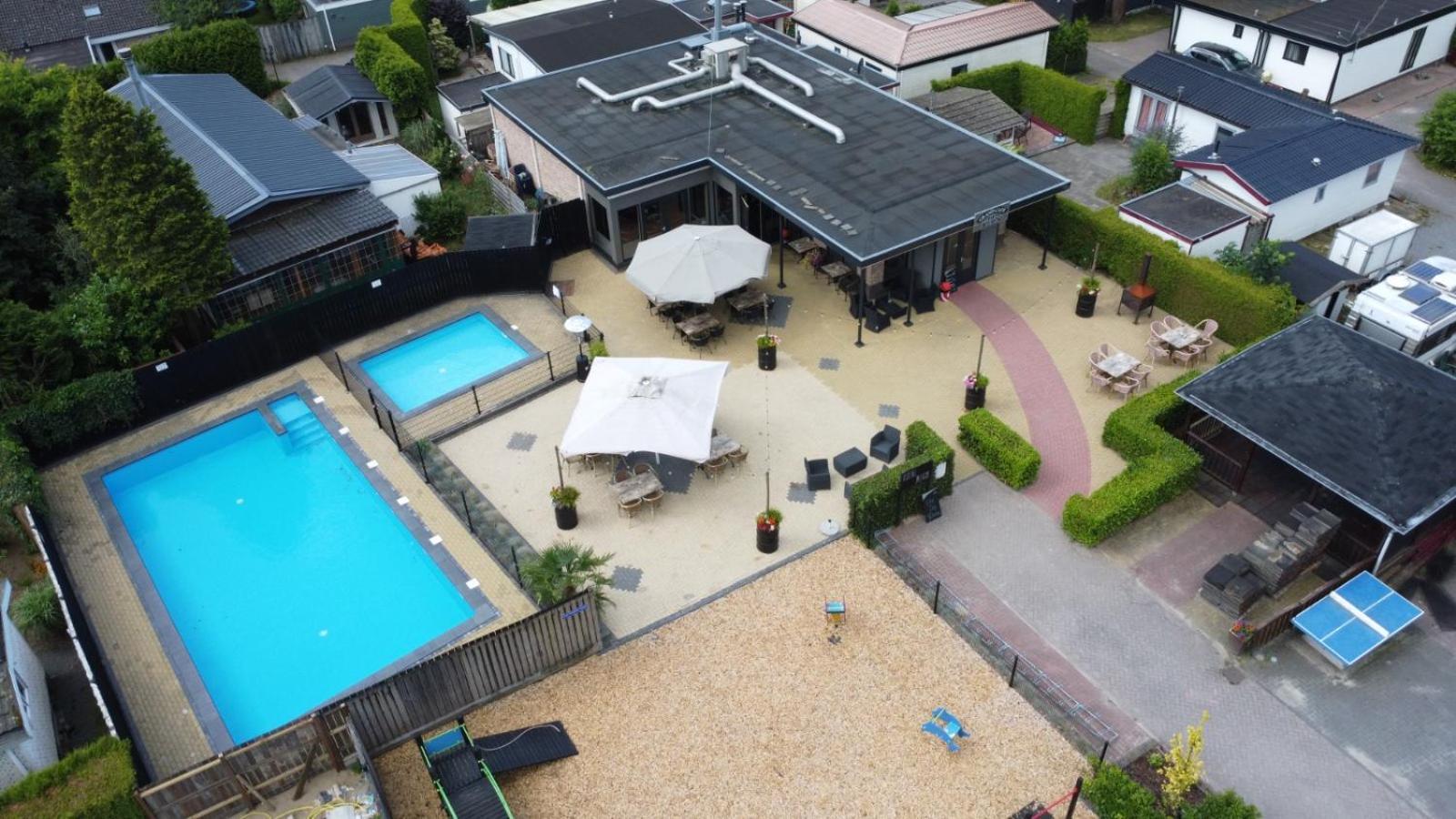 Veluwe Vakanties Chalets With Private Barrel Sauna - With Pool Bar And Restaurant Facilities In The Veluwe National Park Putten Eksteriør billede